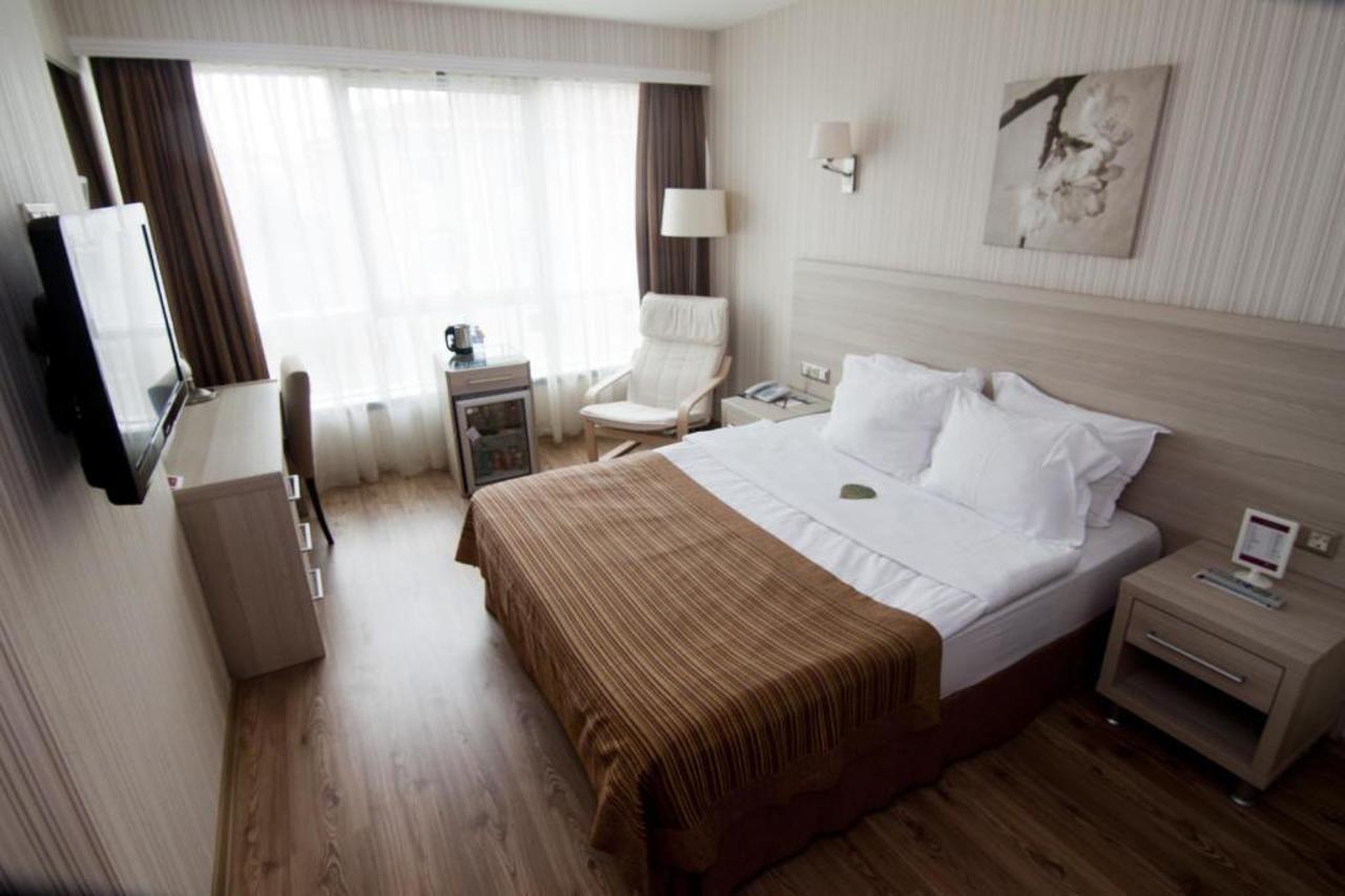 Отель Ramada By Wyndham Анкара Экстерьер фото