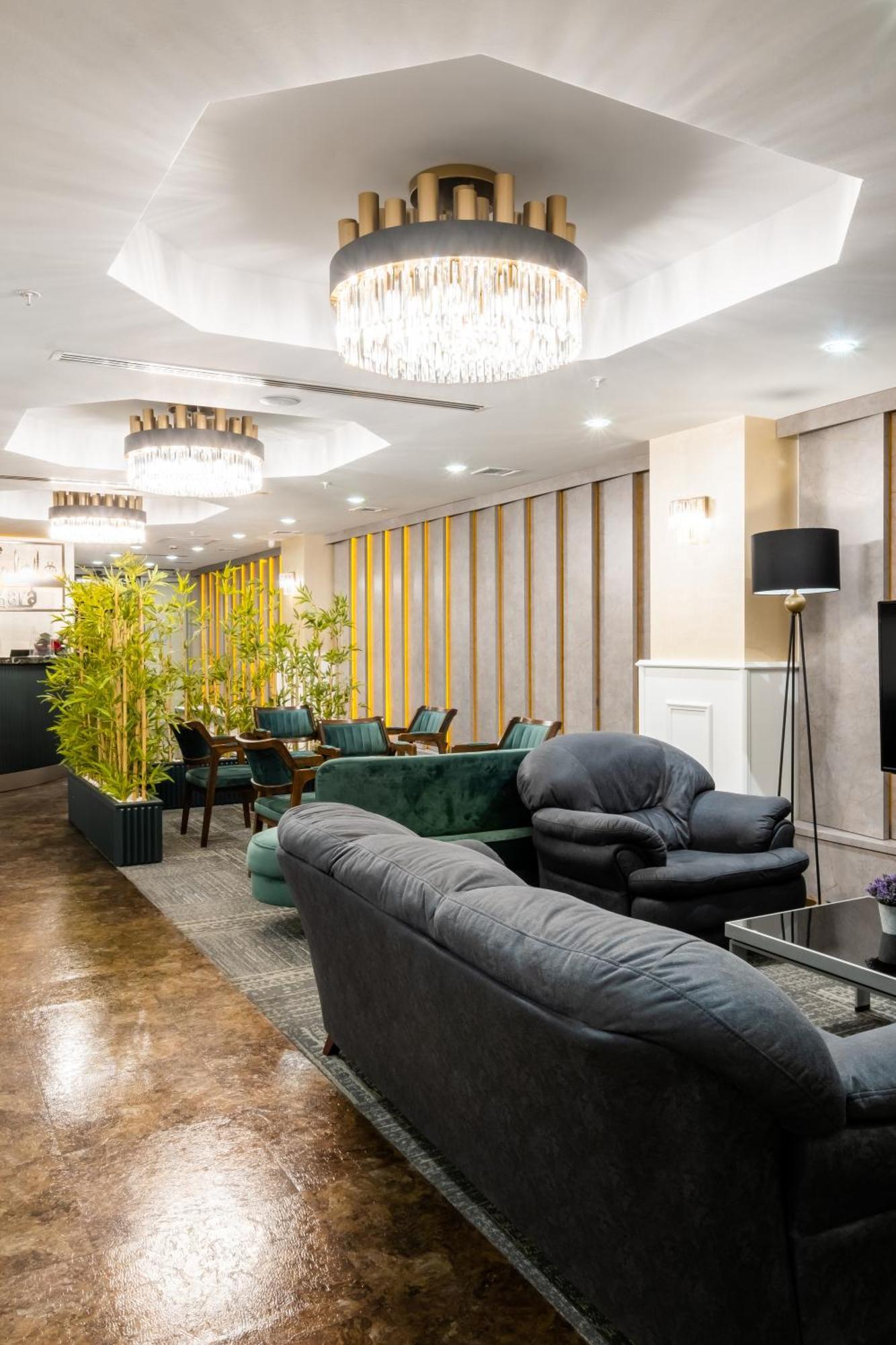 Отель Ramada By Wyndham Анкара Экстерьер фото