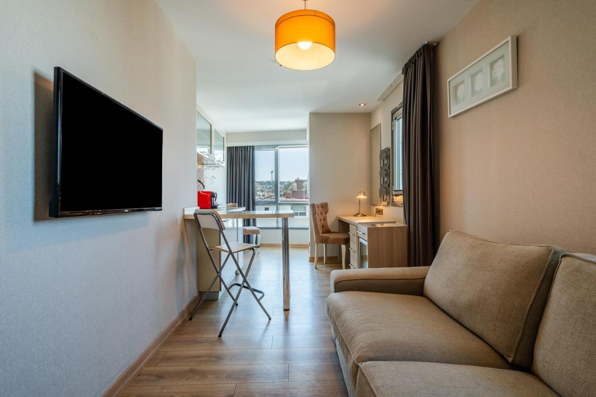 Отель Ramada By Wyndham Анкара Экстерьер фото