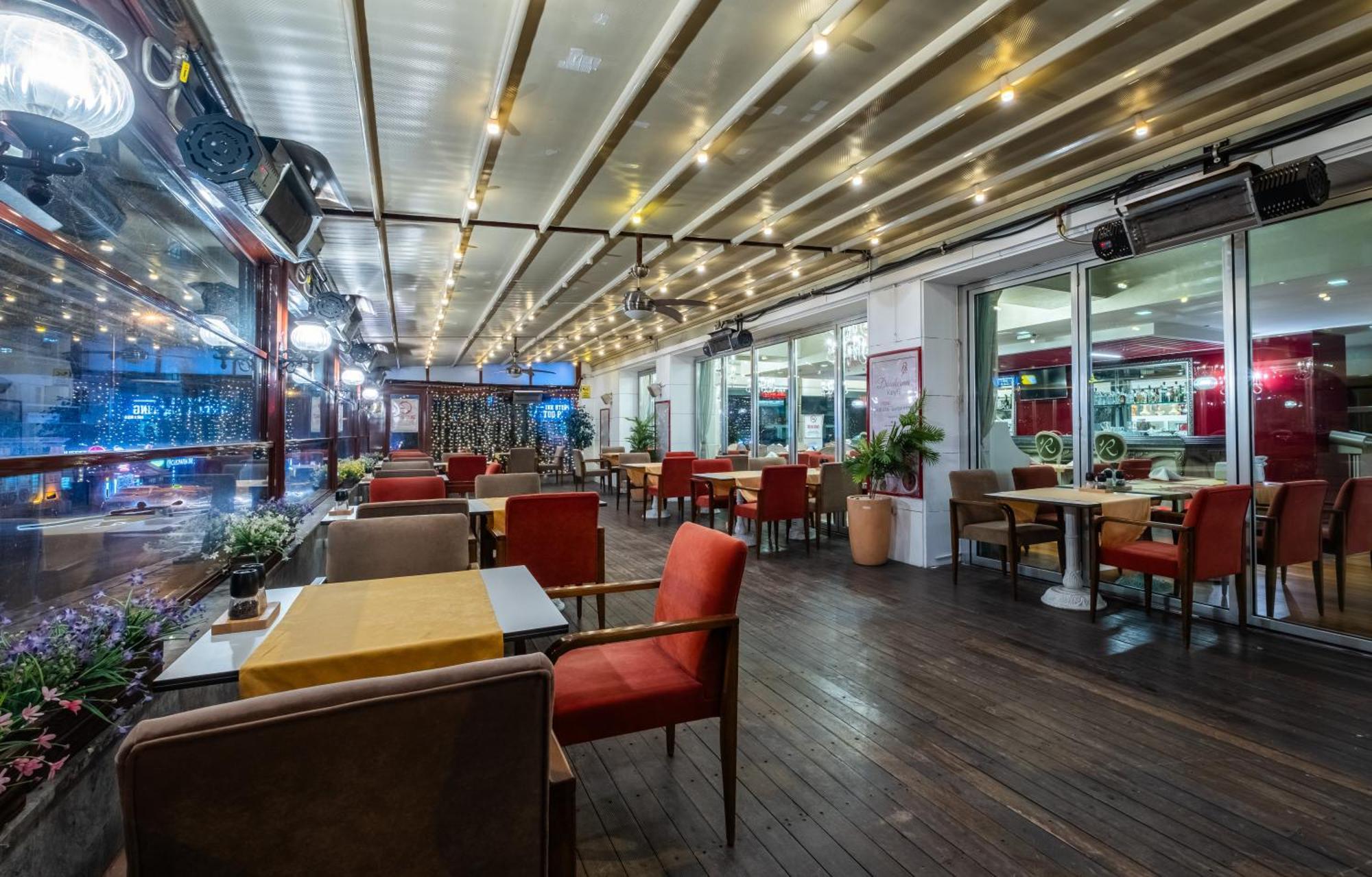 Отель Ramada By Wyndham Анкара Экстерьер фото